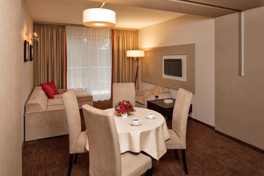 Z-Hotel Business & Spa Otwock Dış mekan fotoğraf
