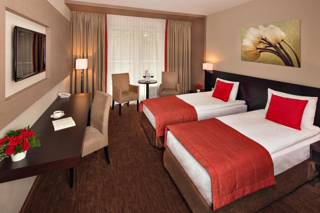 Z-Hotel Business & Spa Otwock Dış mekan fotoğraf